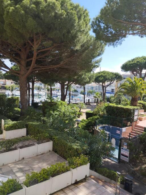 Studio 4 Couchages Avec Piscine D'Ete Vue Port Agde Eksteriør bilde