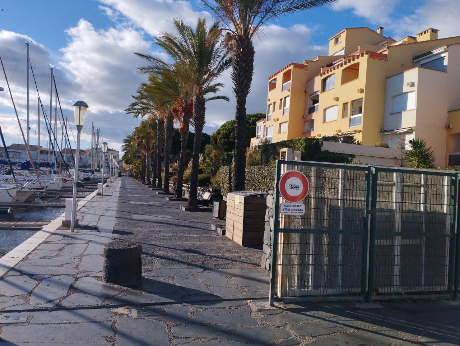 Studio 4 Couchages Avec Piscine D'Ete Vue Port Agde Eksteriør bilde